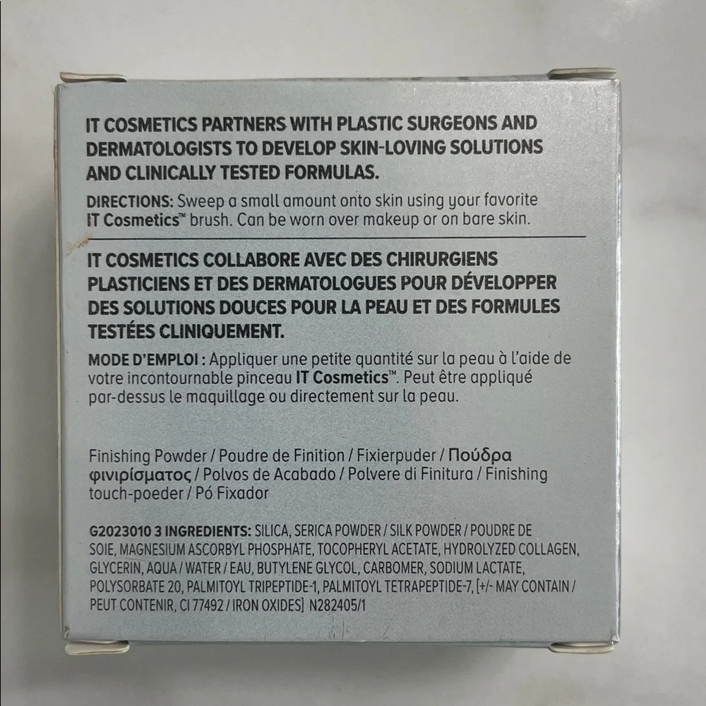 “it” bye bye pores airbrush powder